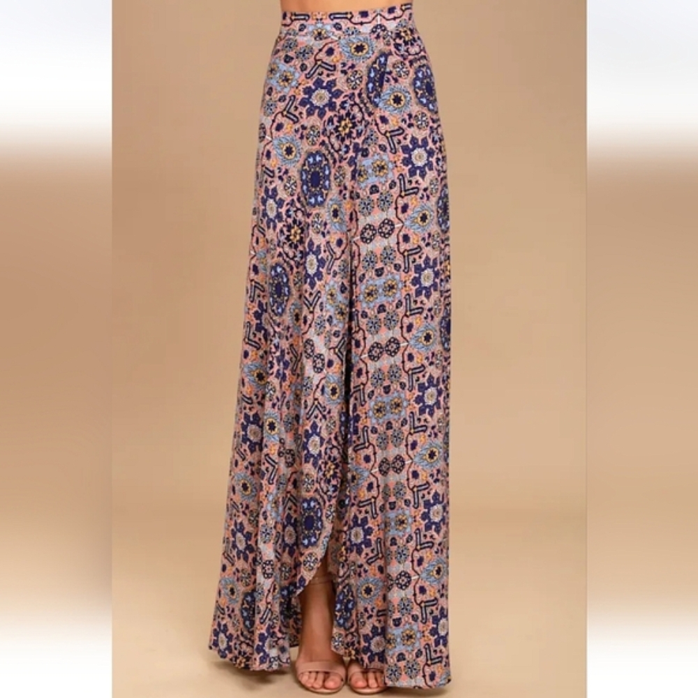 NWOT Lulus Dancing With Daisies Print Maxi Skirt